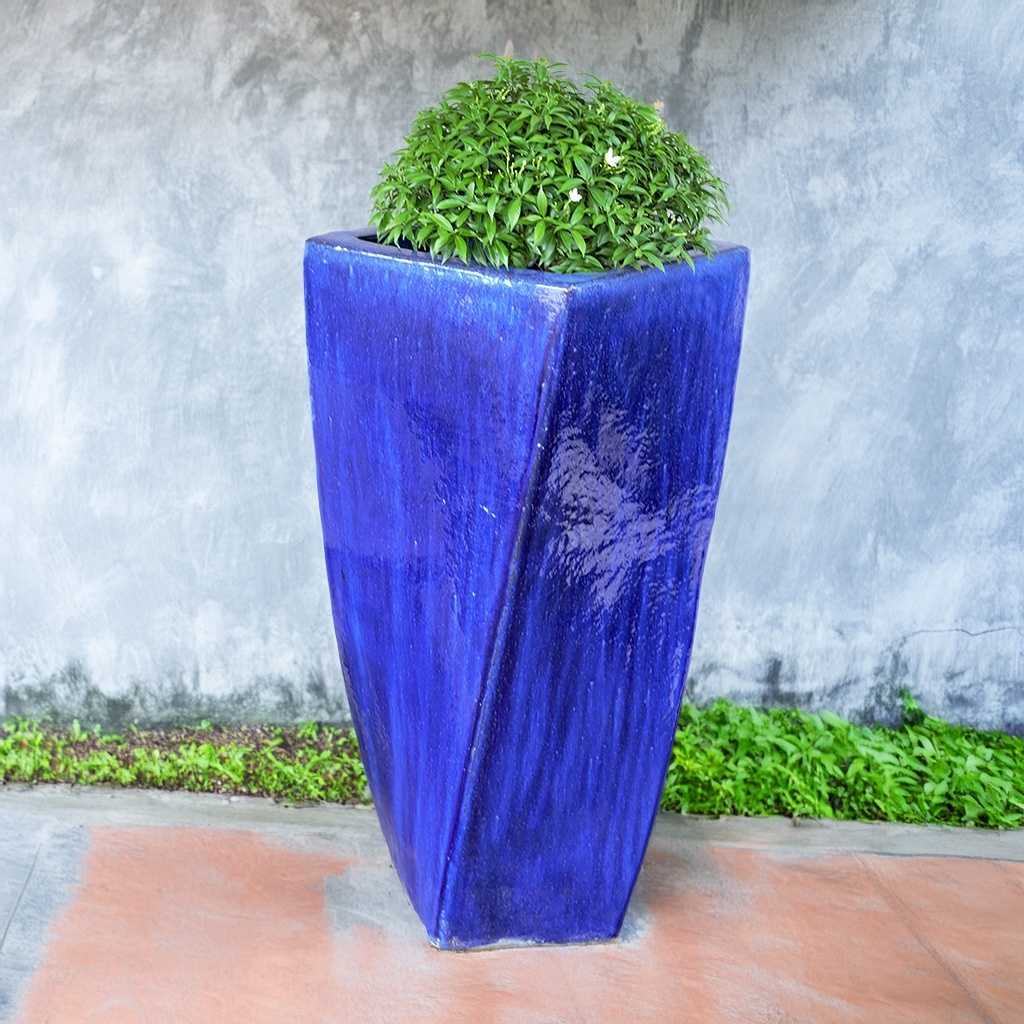 Modern twist planter in blue