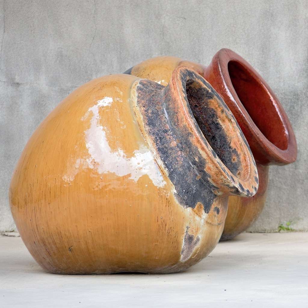 8446 Tilted Round Ceramic Pot - 1 pc.