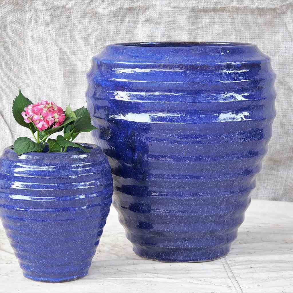 Wholesale set of 2 rounded ripple pots with wavy surface design in Indigo