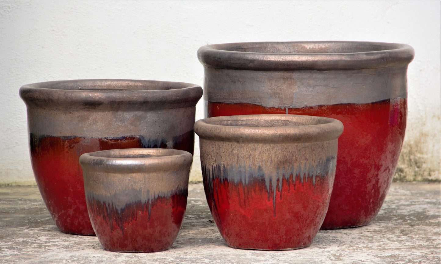 Red wide planter with metaliic rim set
