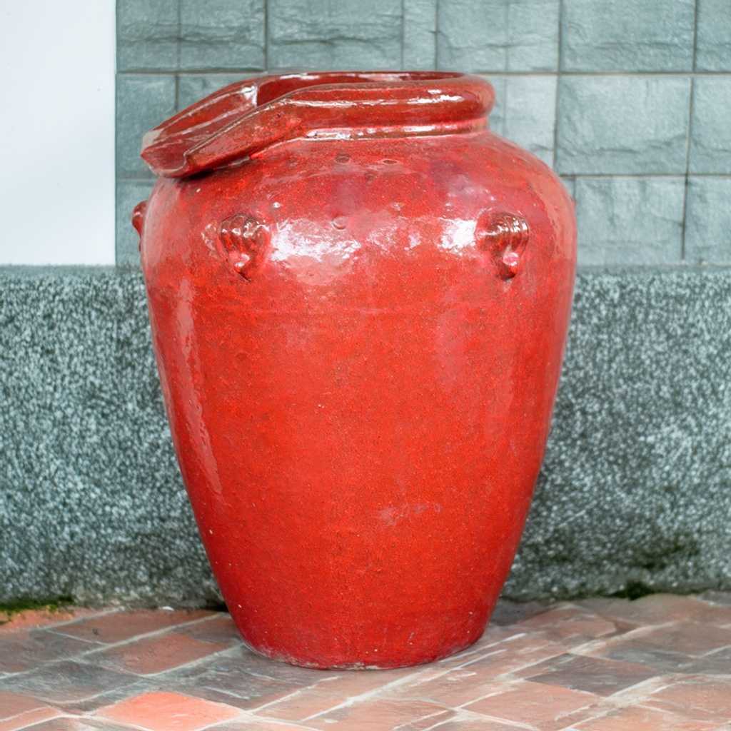 Wholesale jar fountain with unique offset rim design in glossy red