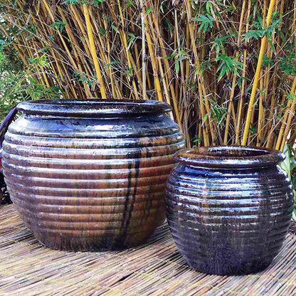 Wholesale Brown Black rounded ribbed planter with textured vertical grooves