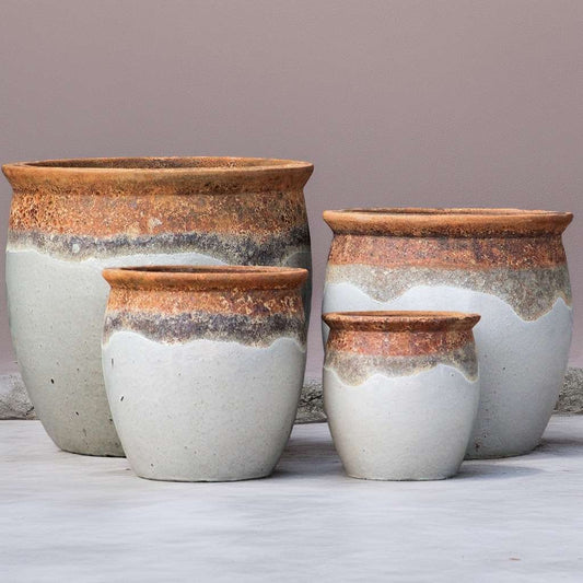 Wholesale Rustic rounded ceramic planter in white featuring a textured top