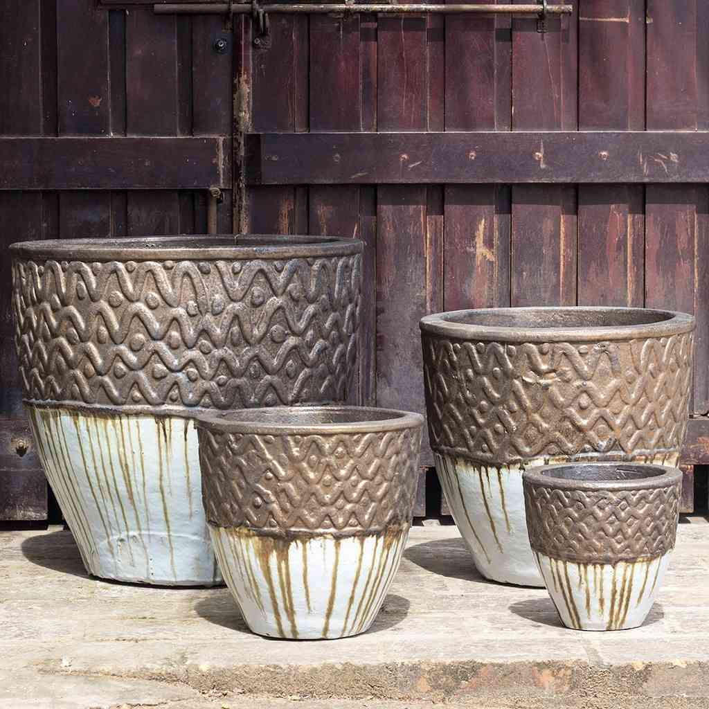 8547 Etched Drip Rim Planter Set