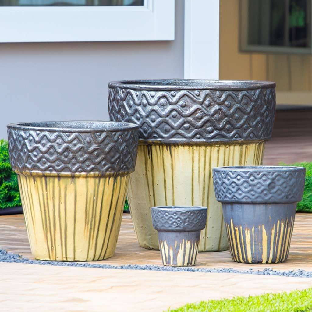 8549 Embossed Drip Rim Planter Set