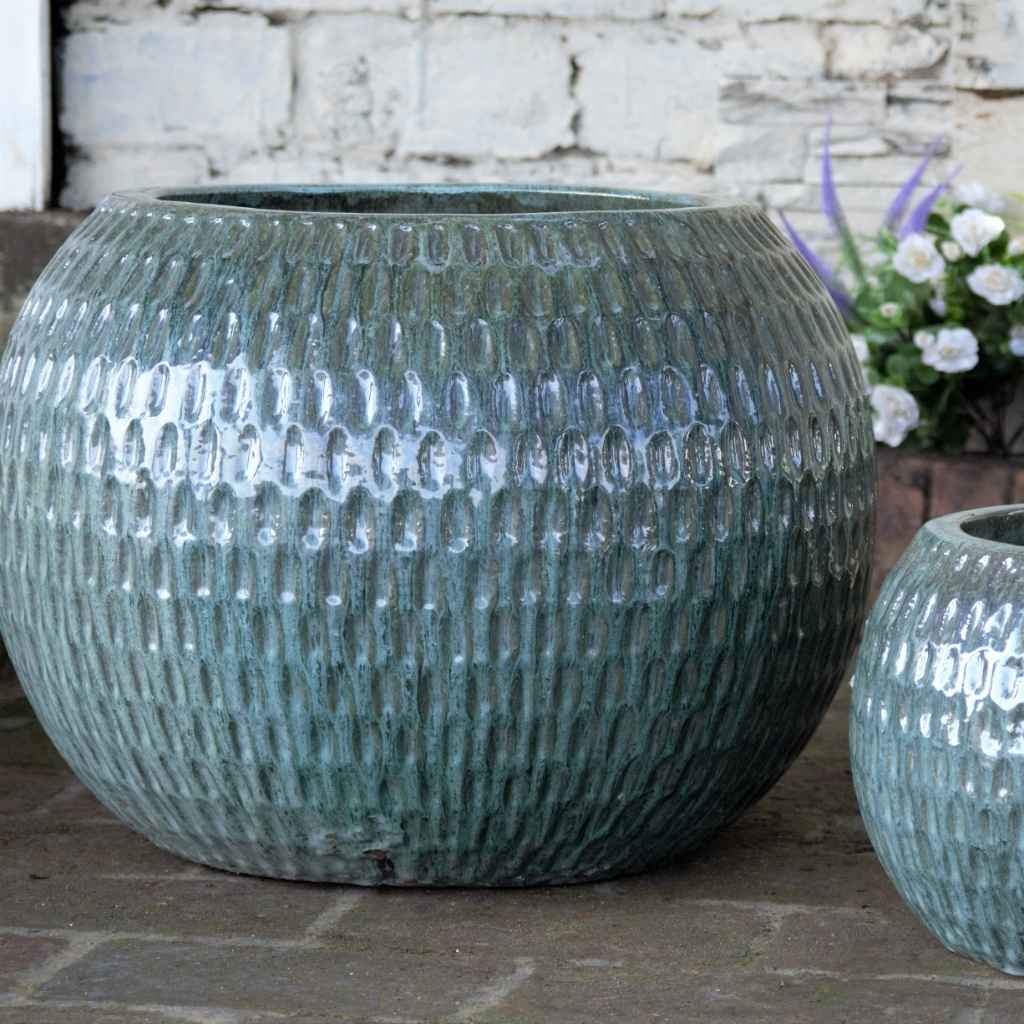 8563 Dotted Globe Planter Set