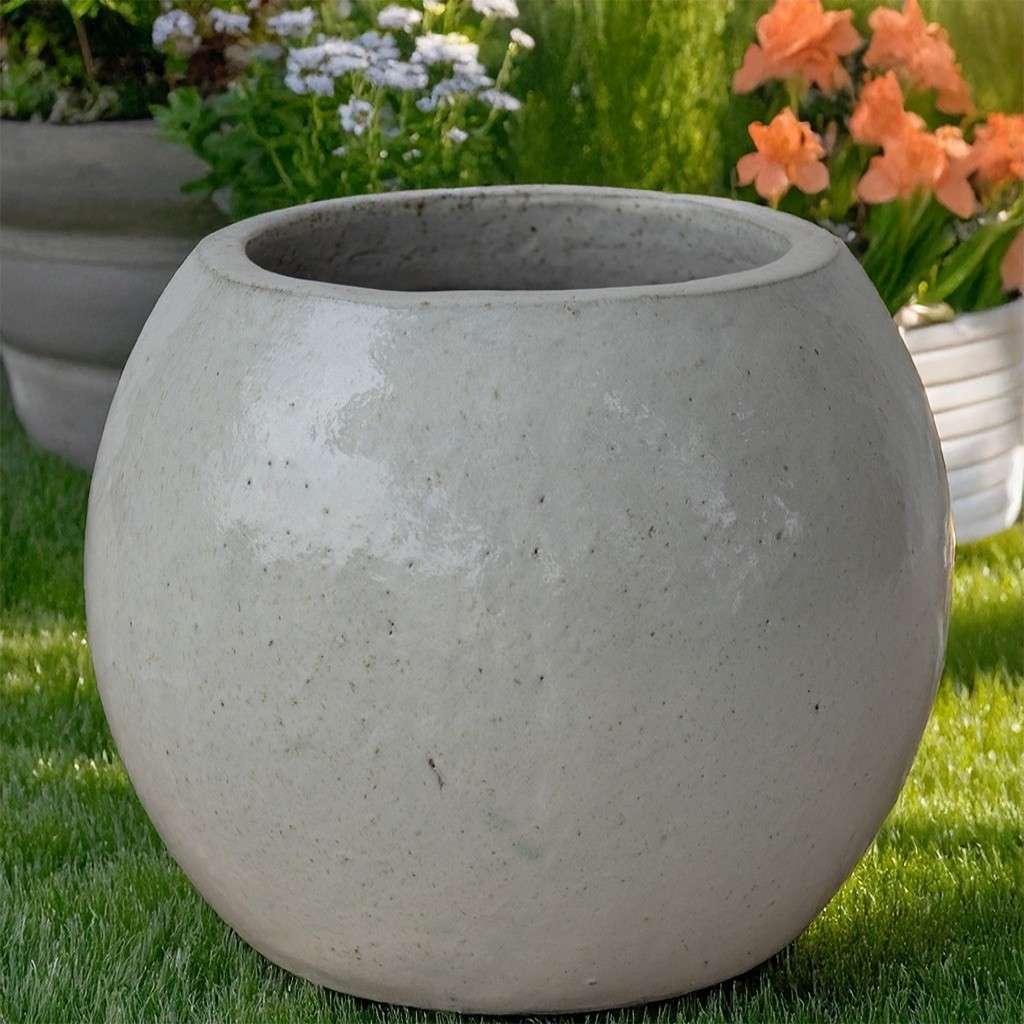 8564 Lustrous Globe Planter - Set of 2