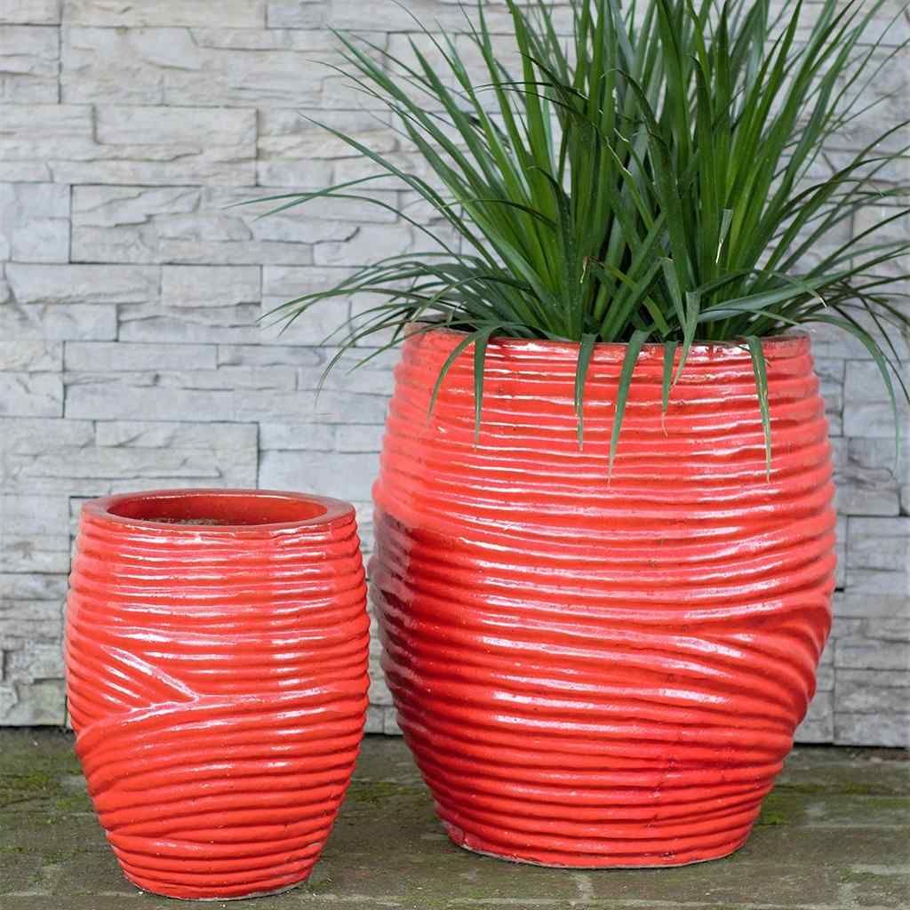Wholesale Red ceramic planters featuring a bold spiral wrap design