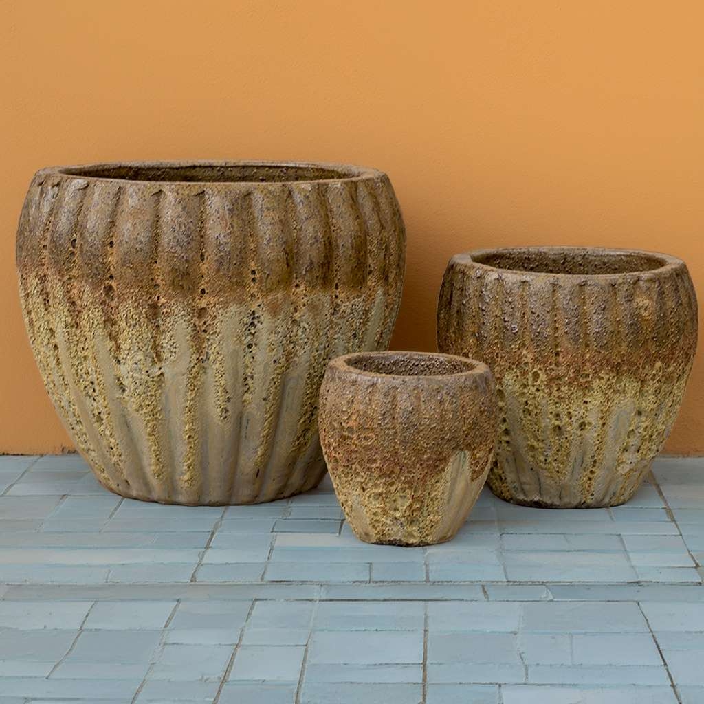 Wholesale  Angkor Cream ceramic planters with a weathered texture